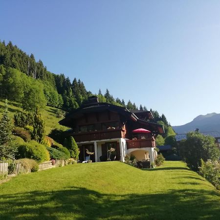 Chambres en chalet petit déjeuner inclus La Cote d'Arbroz Esterno foto