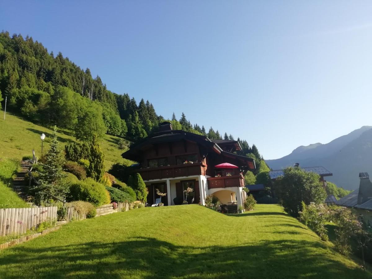 Chambres en chalet petit déjeuner inclus La Cote d'Arbroz Esterno foto
