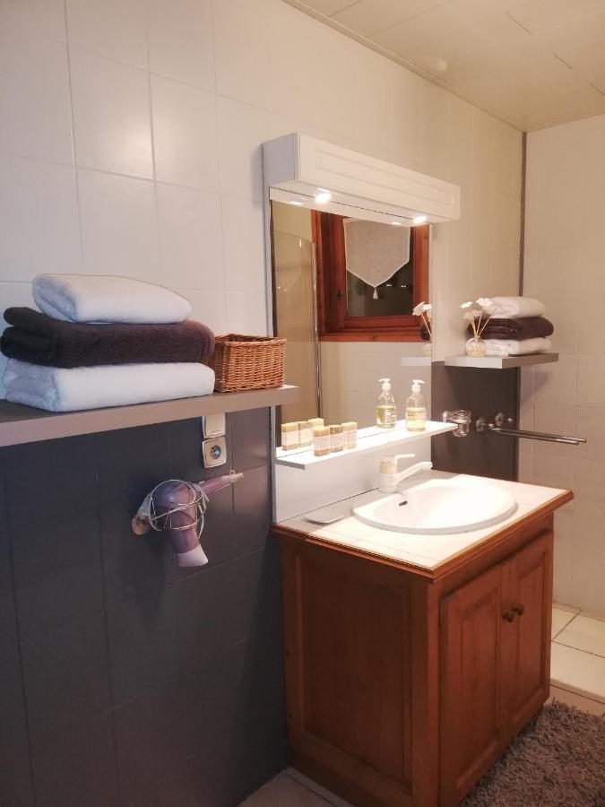 Chambres en chalet petit déjeuner inclus La Cote d'Arbroz Esterno foto