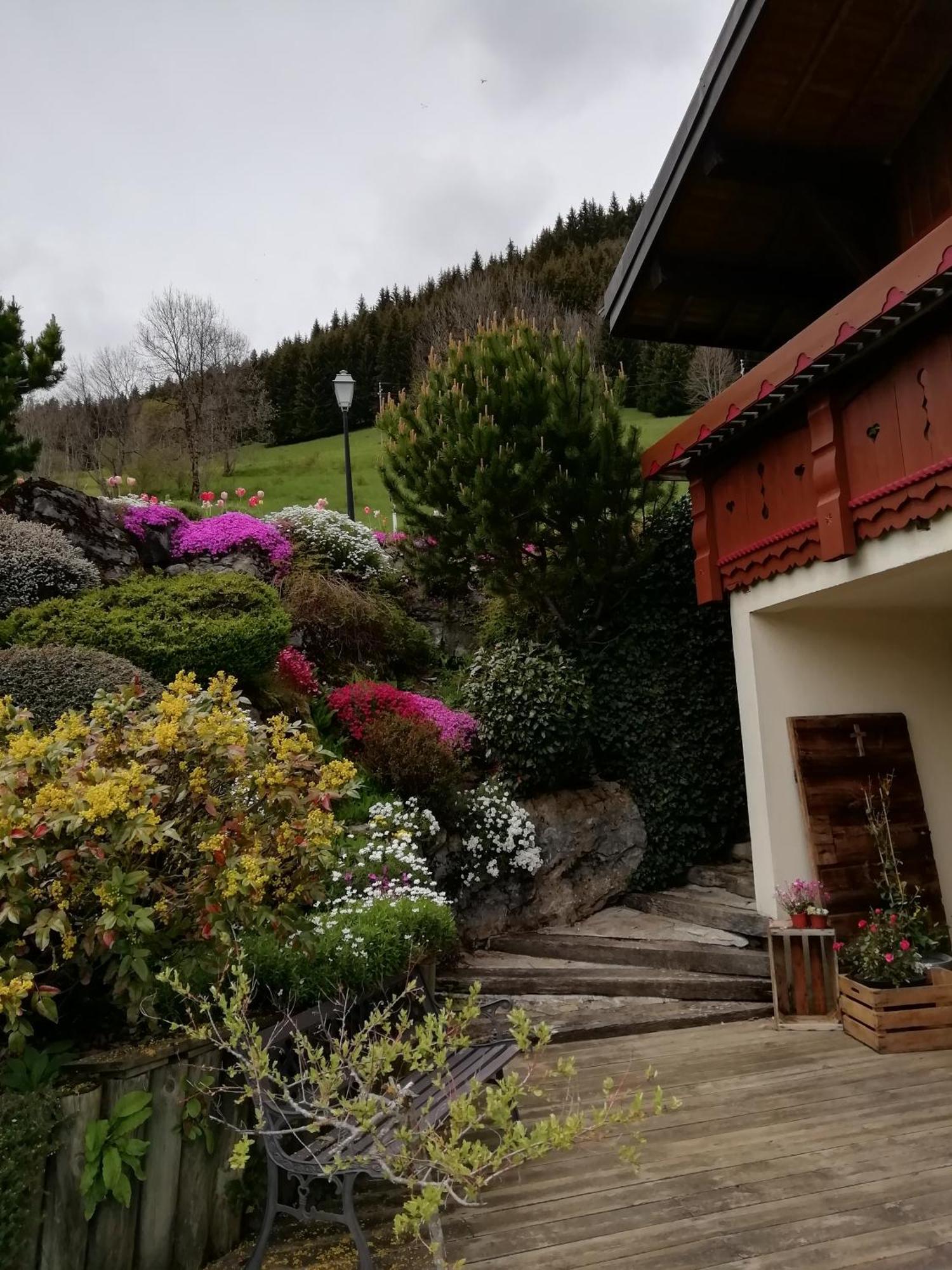 Chambres en chalet petit déjeuner inclus La Cote d'Arbroz Esterno foto