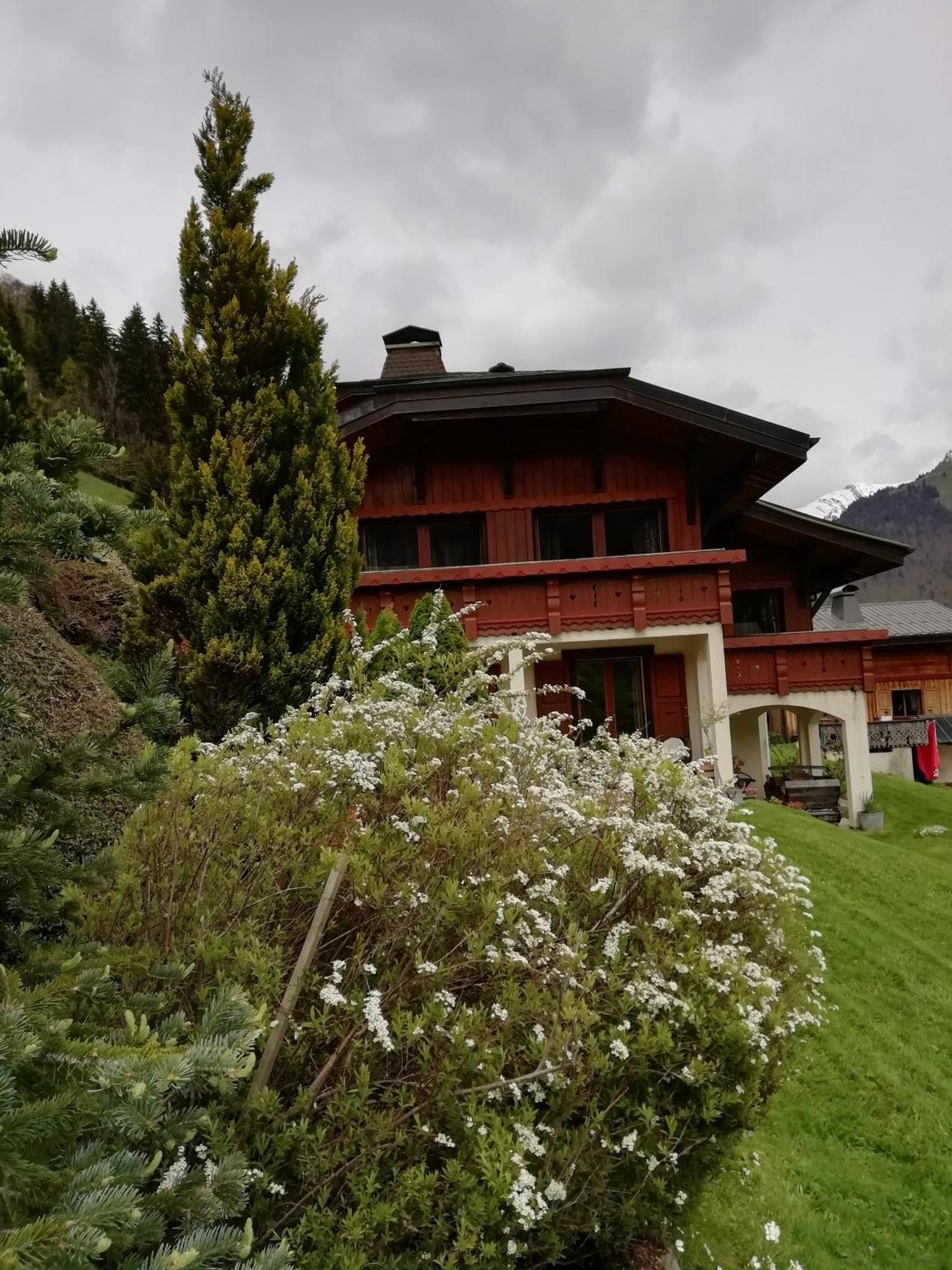 Chambres en chalet petit déjeuner inclus La Cote d'Arbroz Esterno foto